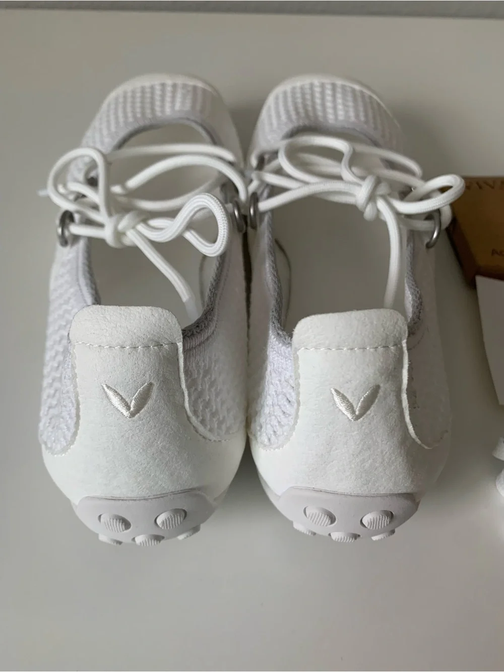 Vivaia breathable mary